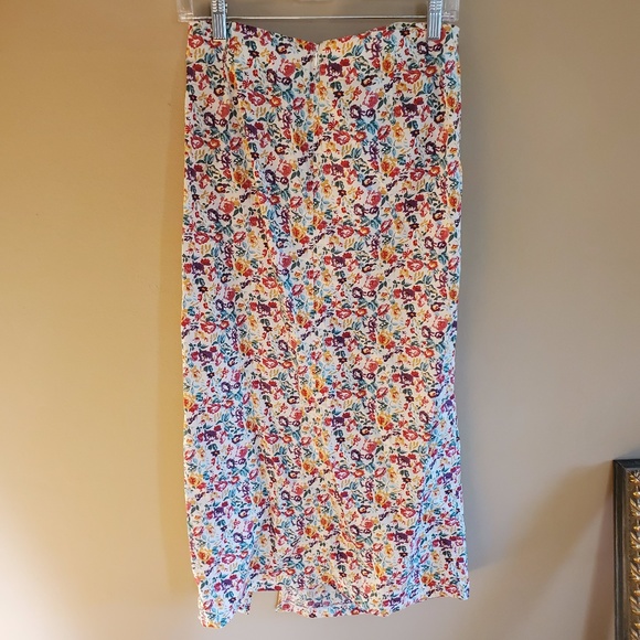 Like new floral Midi skirt with slit - Picture 9 of 9